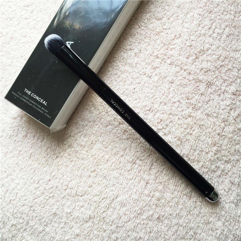 angled concealer brush angled concealer brush