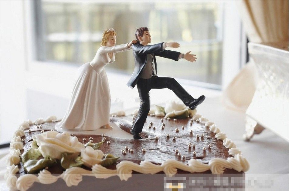 2019 Wholesale New Come Back Bride And Groom Funny Wedding Cake