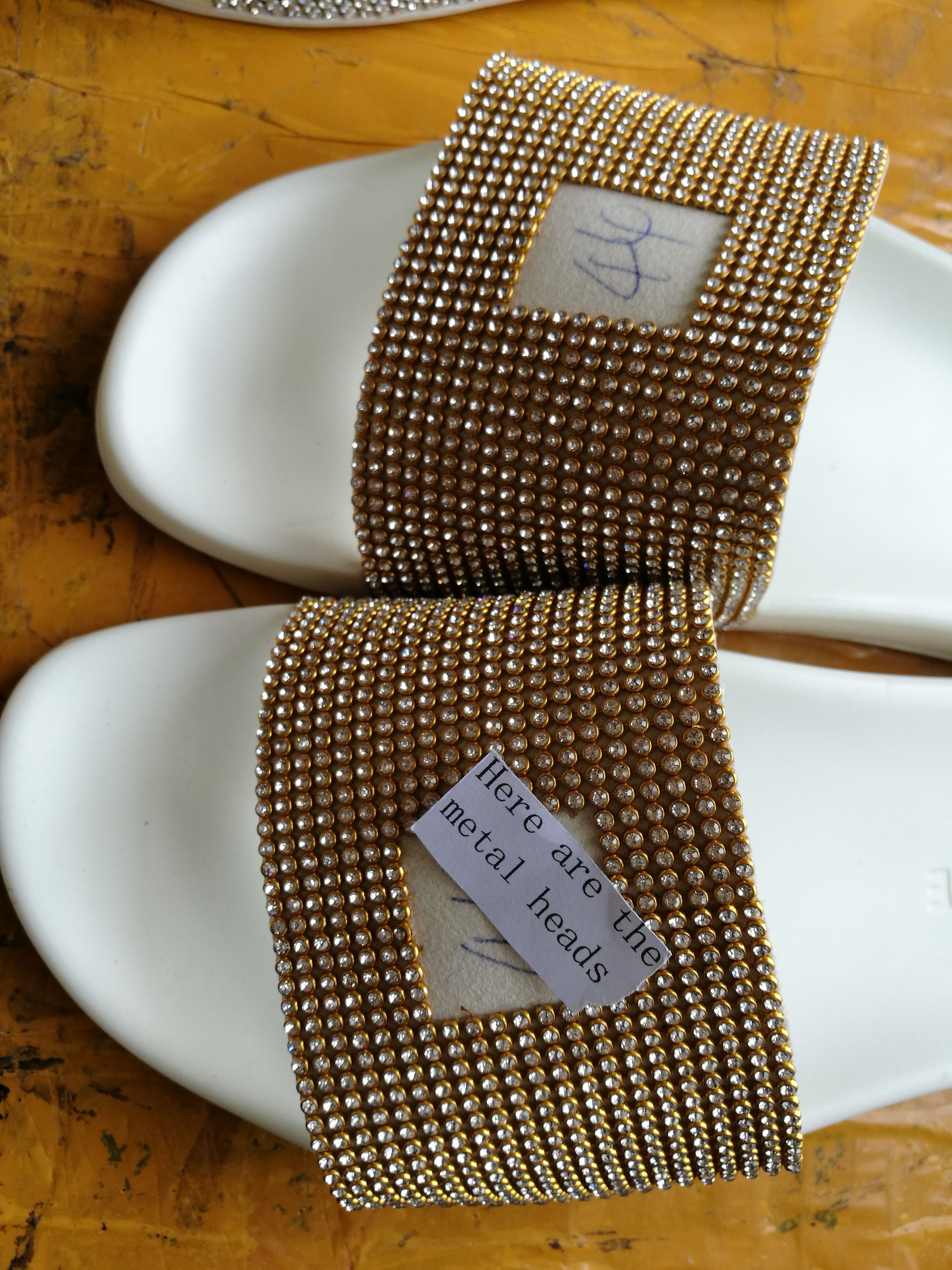 The Latest Product Sandals Gold Diamond Men'S Slippers Wholesale Strappy Sandals Skechers 