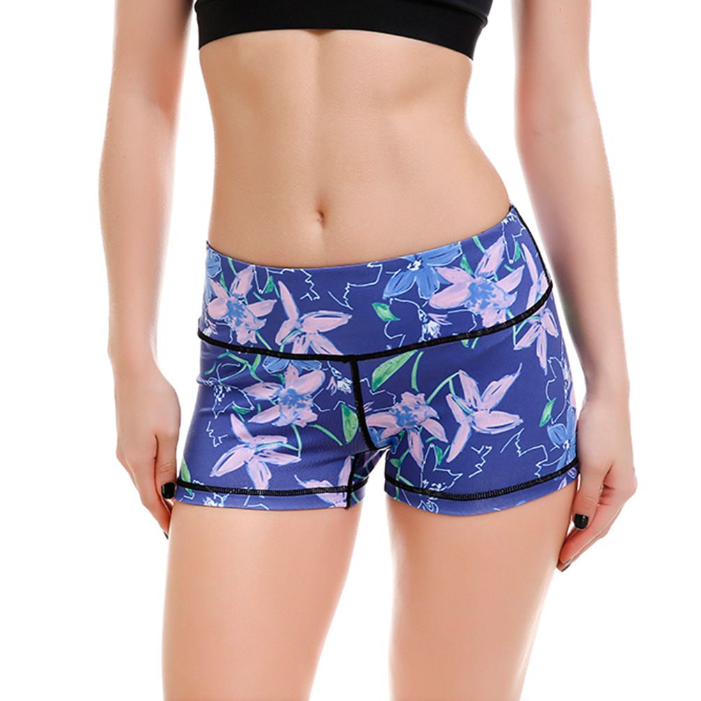 calzoncini da donna cortissimi e attillati