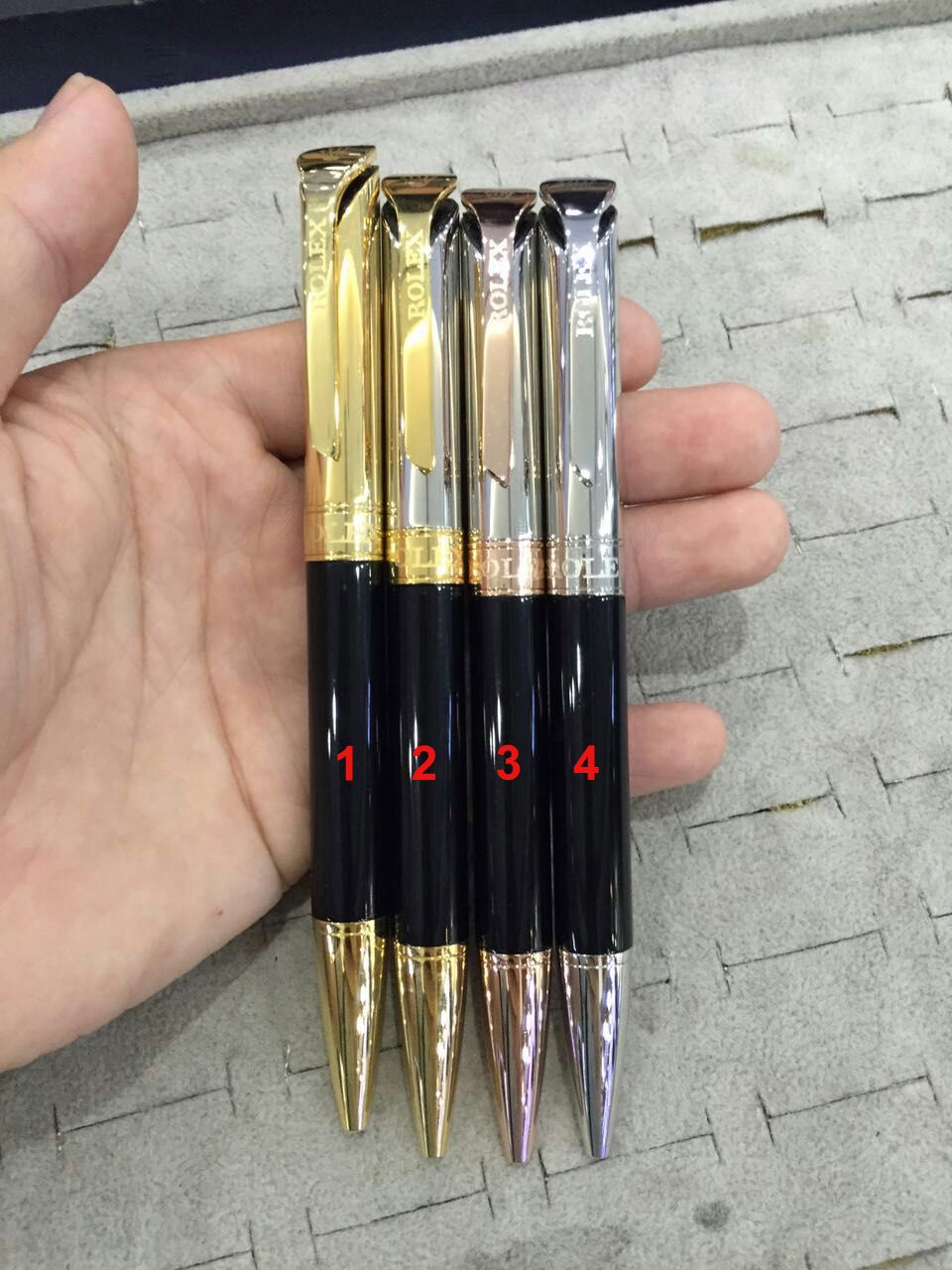 Unique Design Ballpoint Pen Classical Version Gift Pen School Office