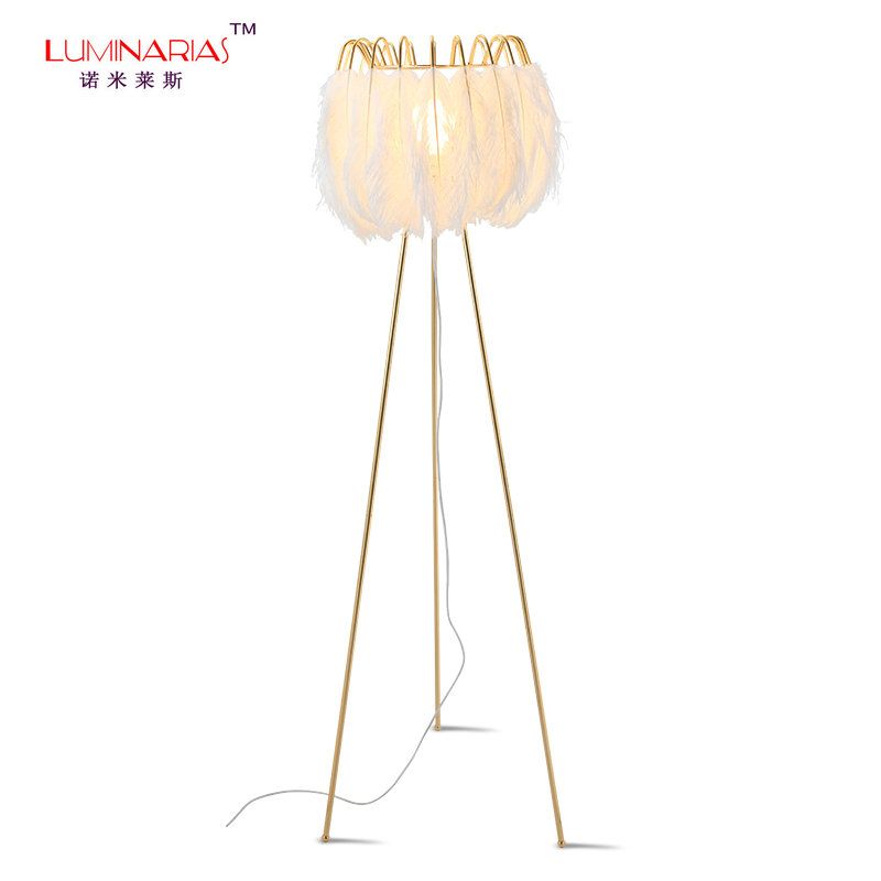 2018 Nordic Gold Finished Feather Bed Room Floor Lamp Art Decoration 2018 Nordic Gold Finished Feather Bed Room Floor Lamp Art Decoration Living Hotel Light Creative Lighting Ac 110v 220v E27 From Grege