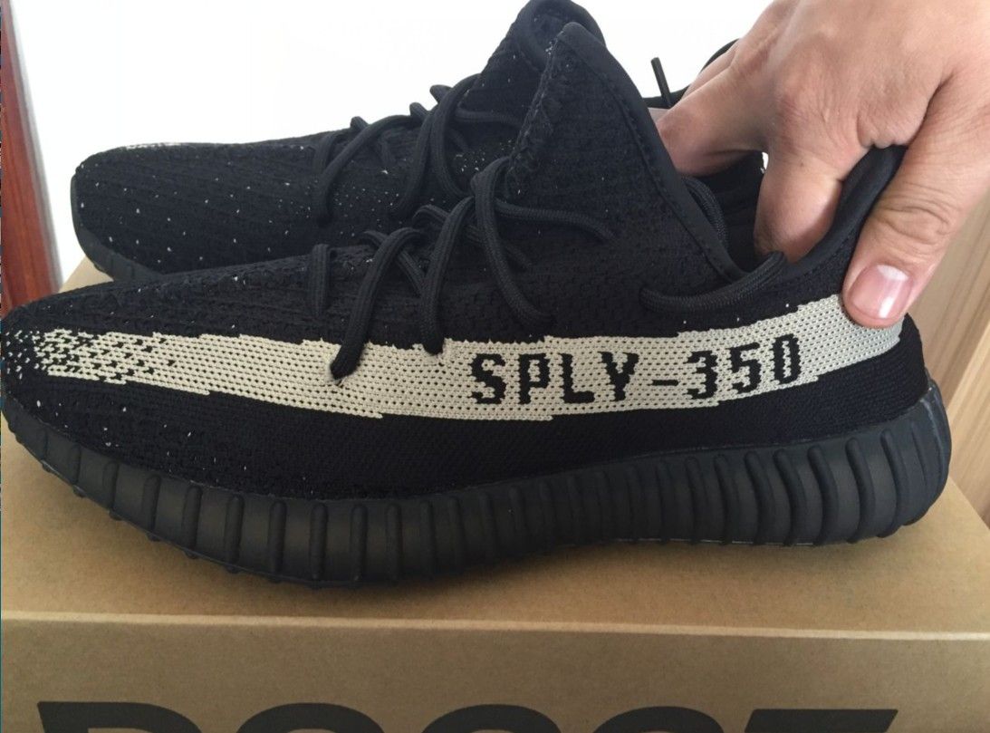 ADIDAS YEEZY BOOST 350 V2 Scarpe Da Ginnastica in Nero E Bianco Oreo Scarpe  EUR 2.222,22 - PicClick IT