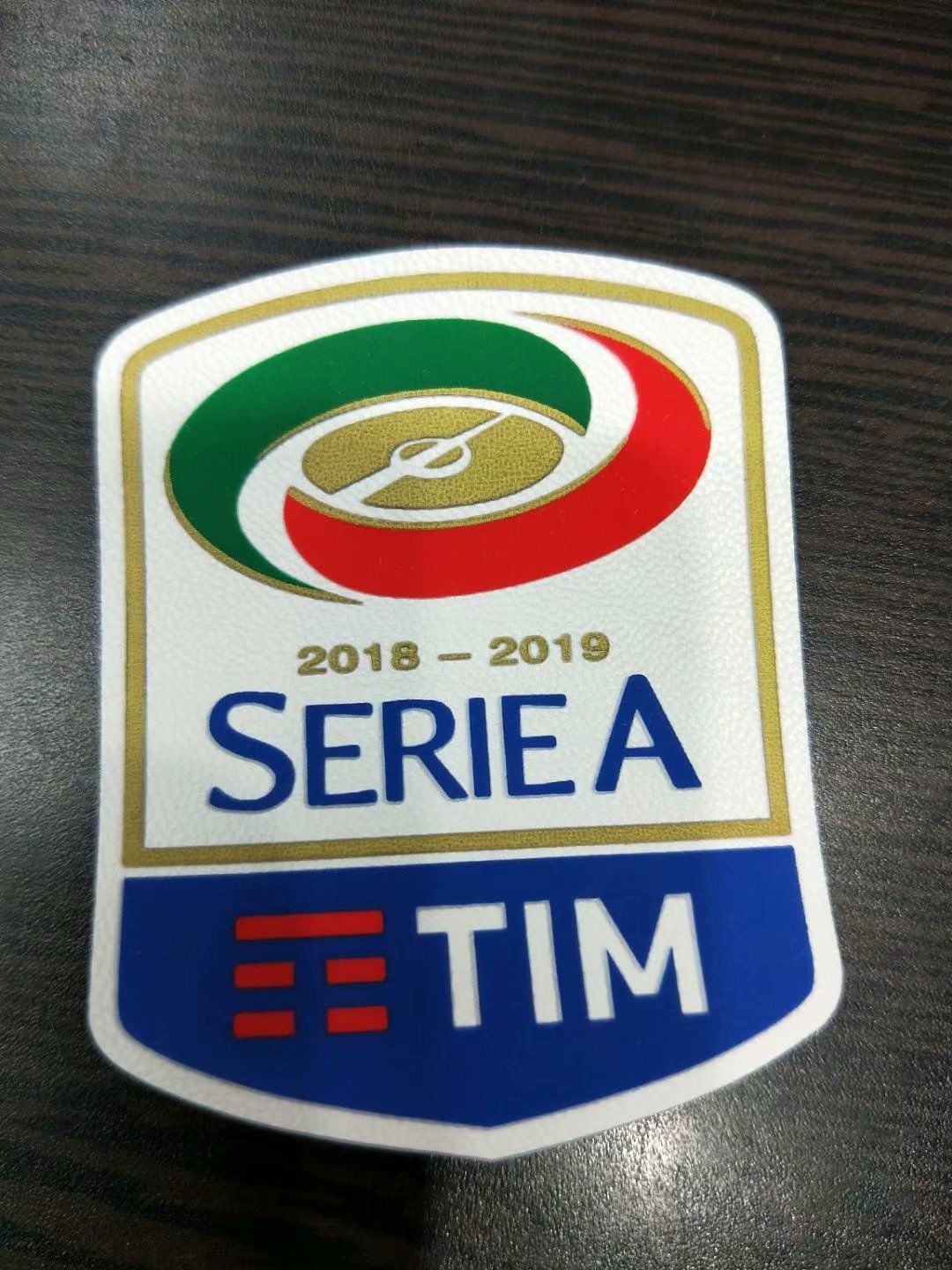 https://www.dhresource.com/0x0s/f2-albu-g6-M00-36-F9-rBVaSFsfRIaAGUTqAAQCZP6tWHg041.jpg/2018-2019-serie-a-tim-soccer-patch-silicone.jpg