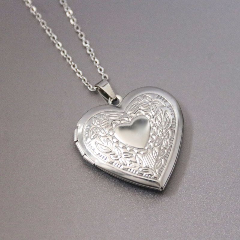 2019 Everfast Engraved Heart Photo Frame Love Pendant 2019 Everfast Engraved Heart Photo Frame Love Pendant Necklaces Stainless Steel Charms Locket Necklace Women Memory Jewelry From Zaonoodle