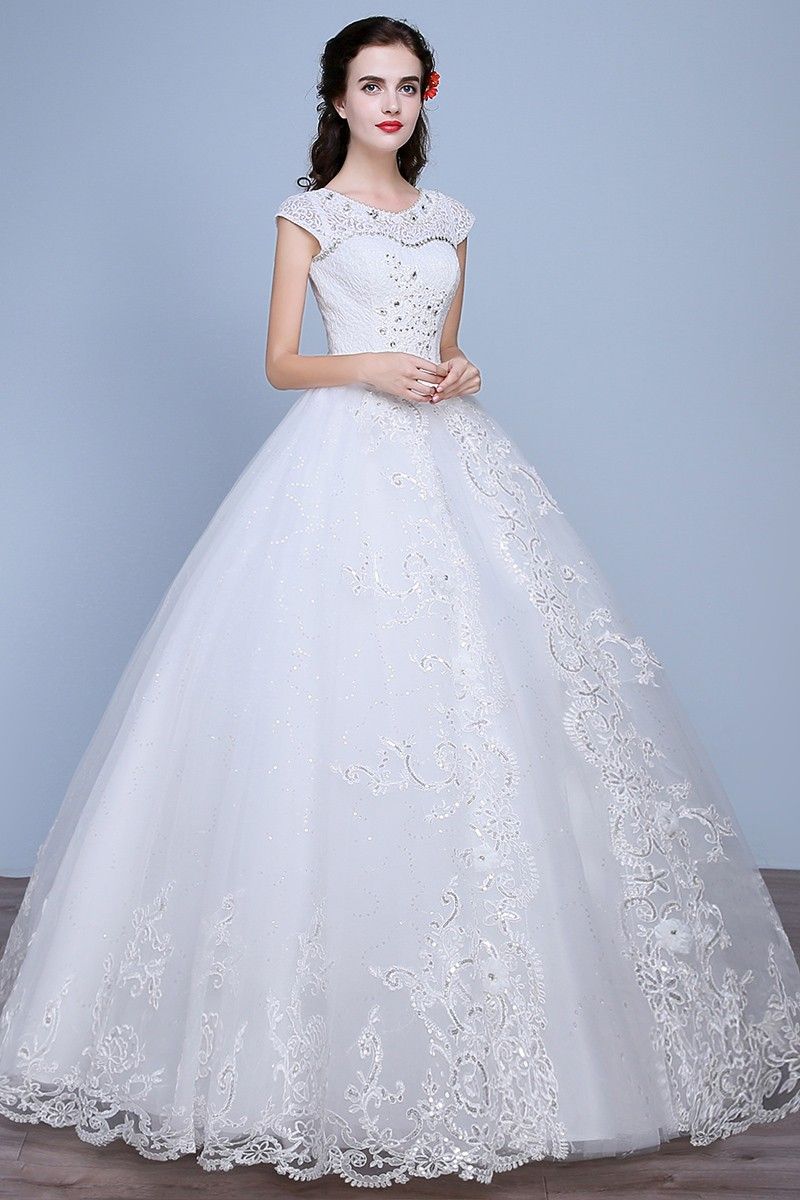 vestido de noiva com perola estilo princesa