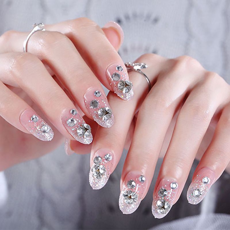 Elegant Rhinestone Bride Nail Art Pre Designed Short Round Head