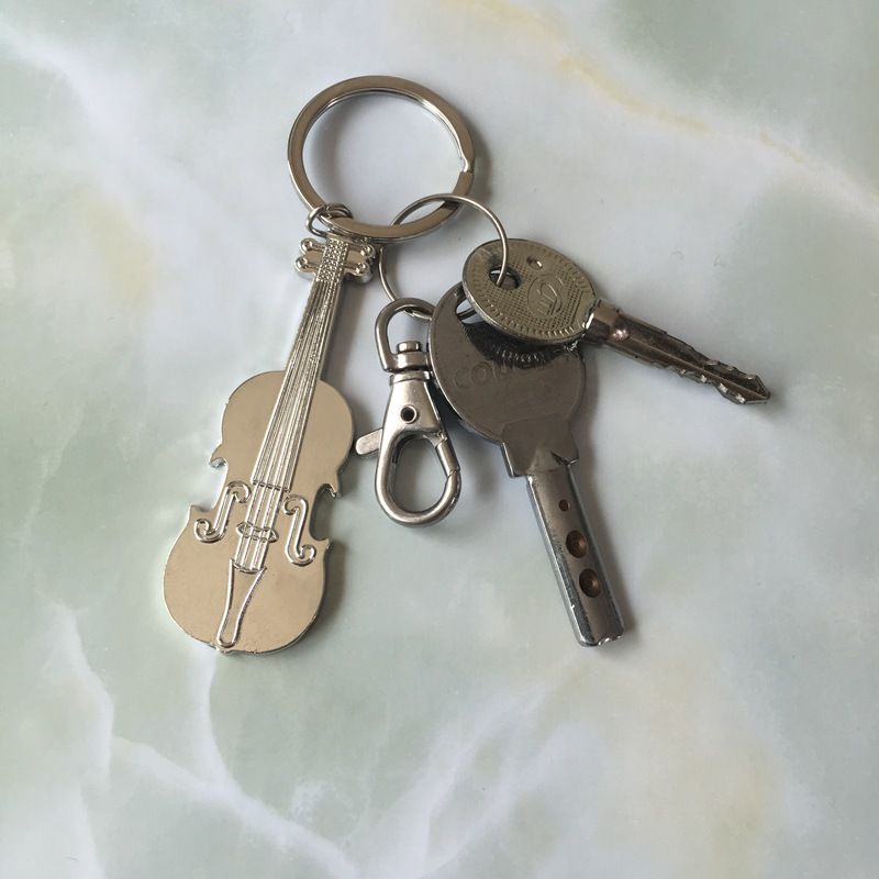 2020 Guitar Keychain Alloy Creative Music Keyring Polished Pendant
