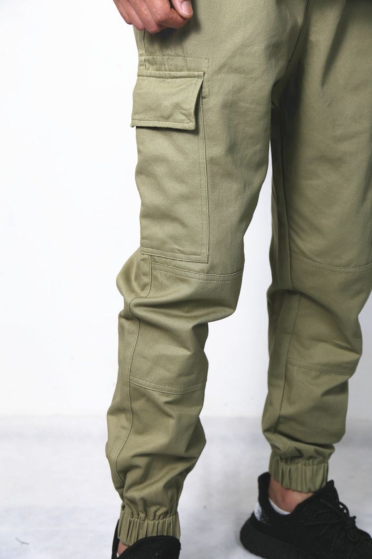 cargo pants with pockets on the side