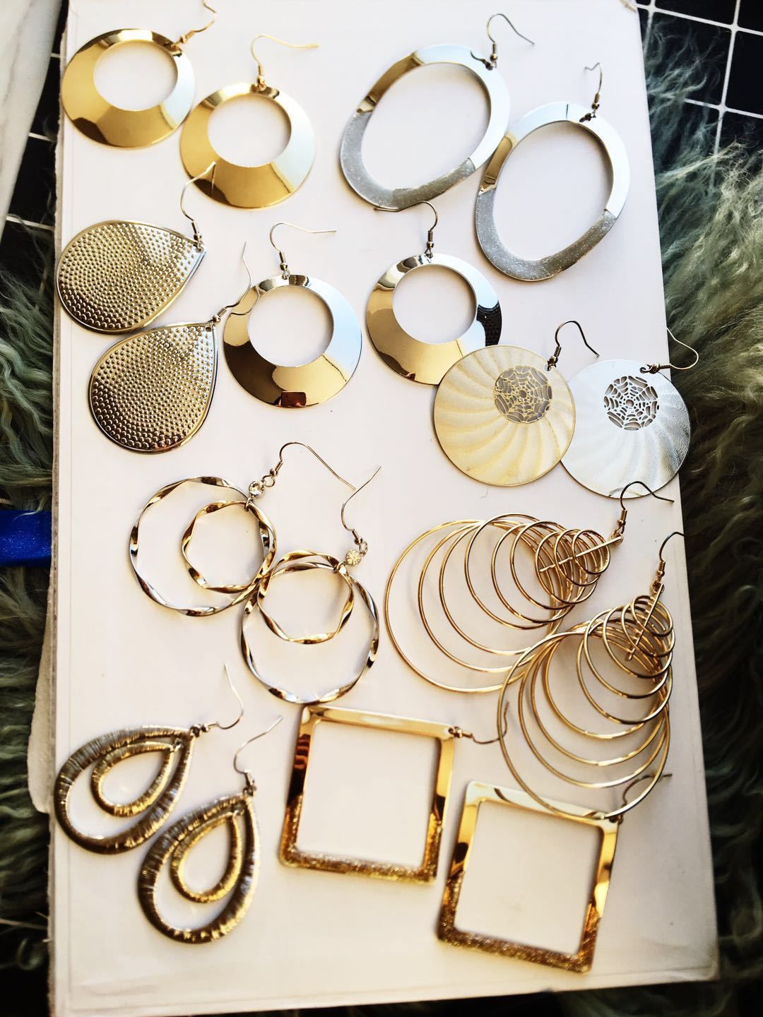 2018 Chandelier Drop Earrings Exaggerated European And American 2018 Chandelier Drop Earrings Exaggerated European And American Electroplated Ear Studs Gold Hoop Big Jewelry From Sunglassessz