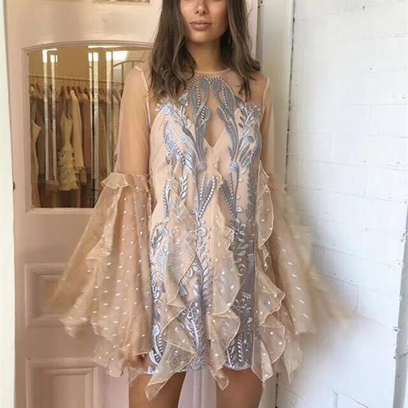 Cute Dress in Vintage Hair