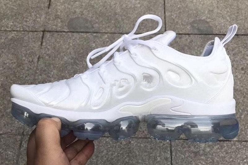 vapormax tn plus white
