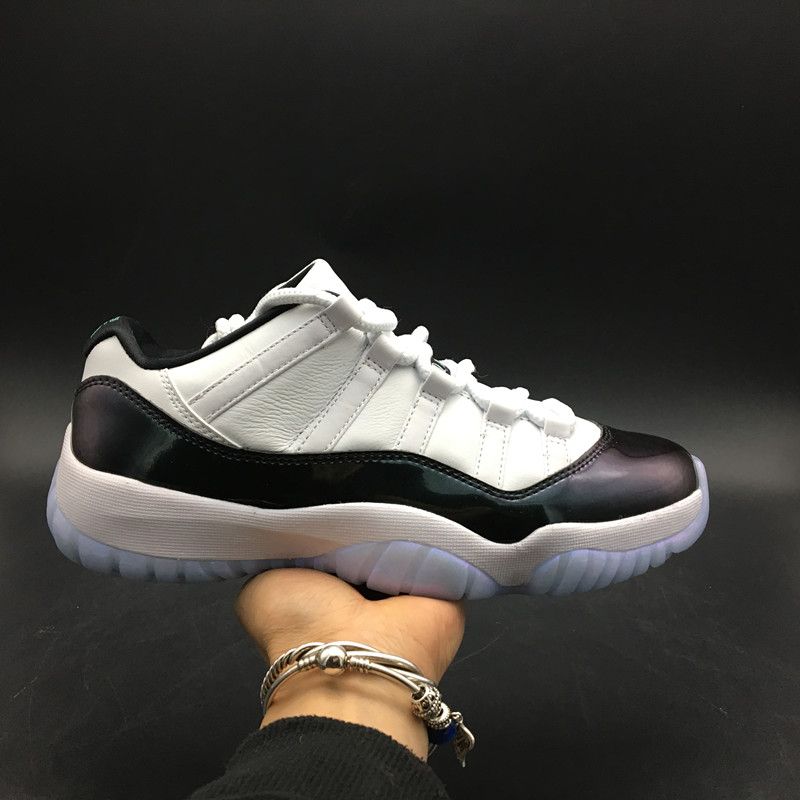 retro 11 esmeralda