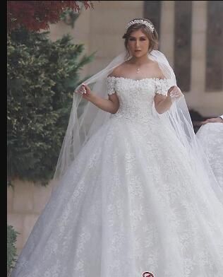 compre vestido de novia Árabe con encaje, espalda y hombros