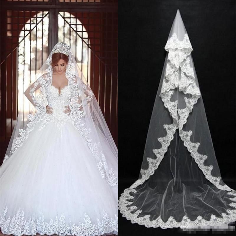 2018 White Cheap Wedding Veils One Layer Cathedral Length Lace