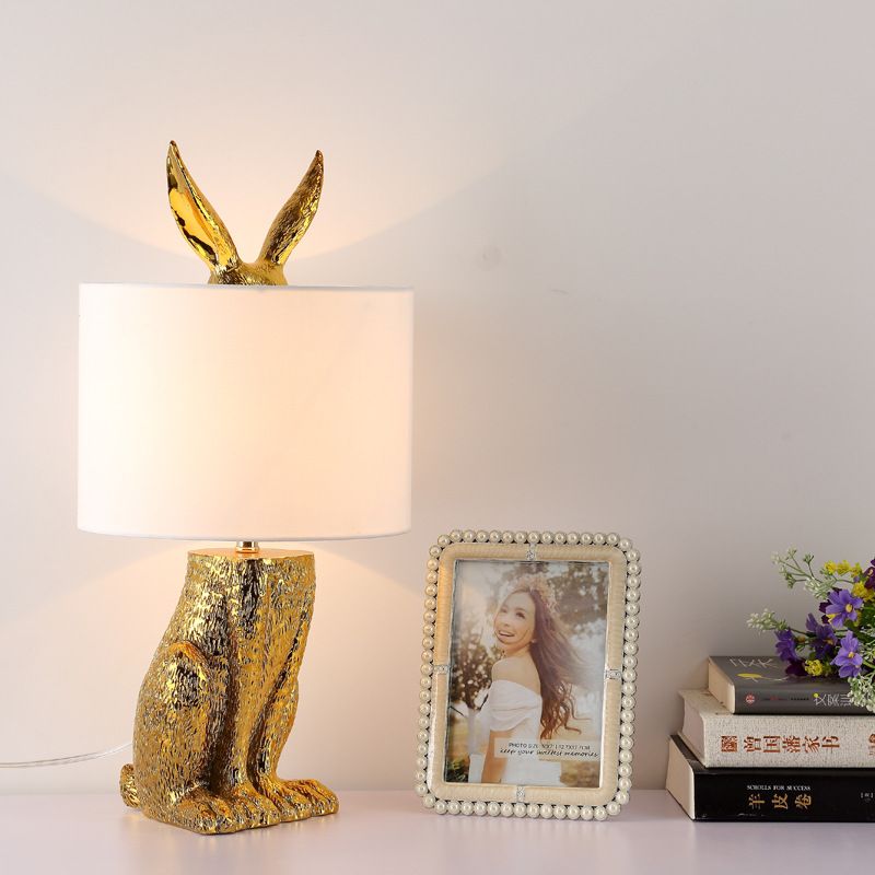 Modern Golden Resin Rabbit Table Lamps Creative Animal Bedside Lamp Bedroom Study Room Fancy Light Kids Desk Night