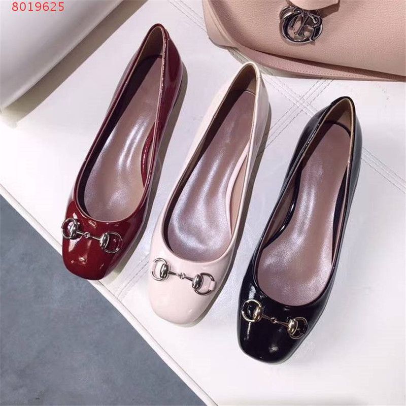 New Style Women Shoes Buckle Flat Flat Top Fashion Patent Leather