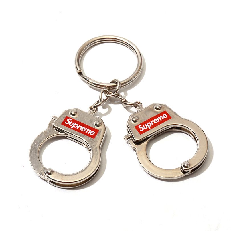 2019 17FW Handcuffs Keychain Fashion Keychains In Stock Metal Material From Mrkeqi, 4.03