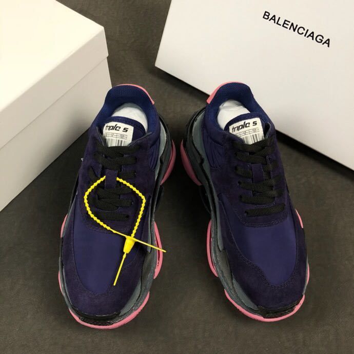 balenciaga triple s flight club