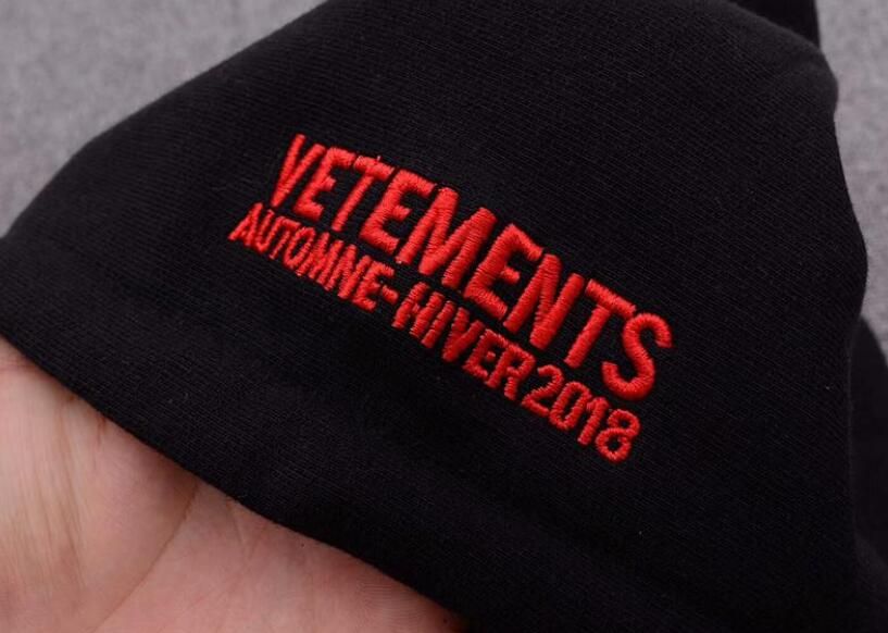 vetements oversize moletom com capuz