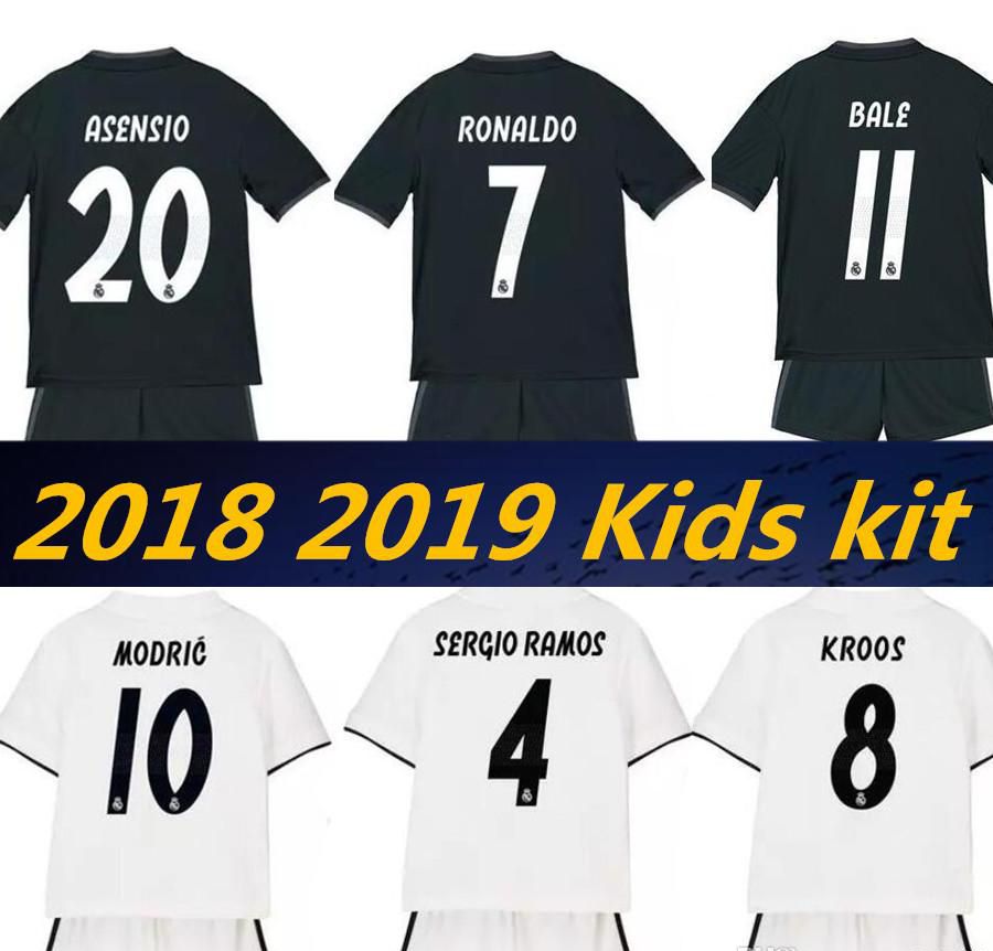 personalised football kits