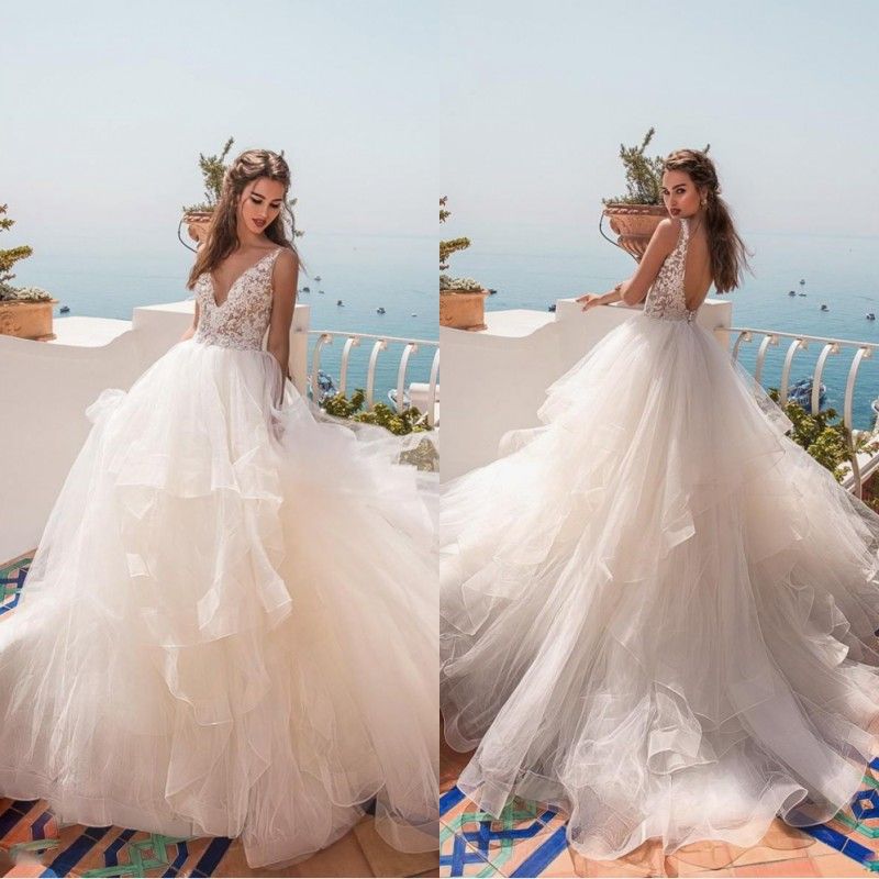 2019 Cheap Cascading Ruffles Designer Ball Gown Wedding Dresses V