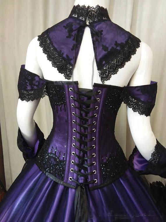 Black Purple Gothic Wedding Dresses 2018 Lace Applique