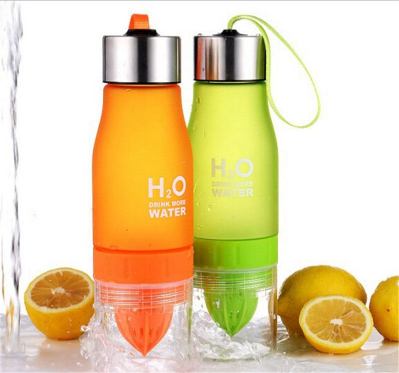 2020 Creative Fruit Juice Infuser Water Bottle 650ml H2O Plastic