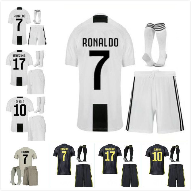 Juventus Jersey Kit