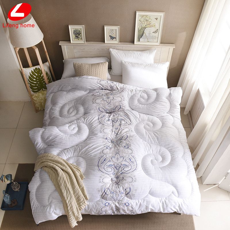 Lifeng Home Bedding Comforter 2018 New Year Quilted Quilts Thicken Lifeng Home Bedding Comforter 2018 New Year Quilted Quilts Thicken Duvet Red Blue Flower Cover With Stuffing White Luxury Toile Country