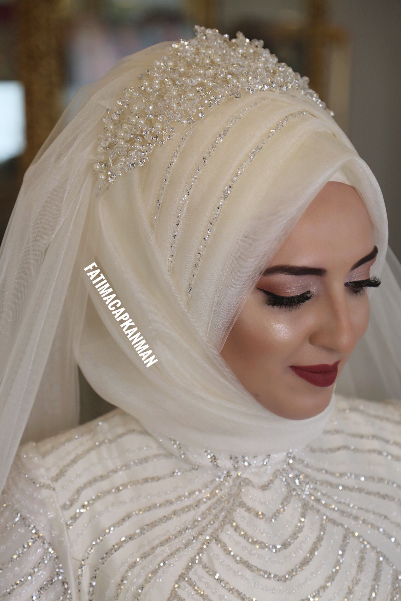 25 Konsep Terkini Hijab Wedding Veil