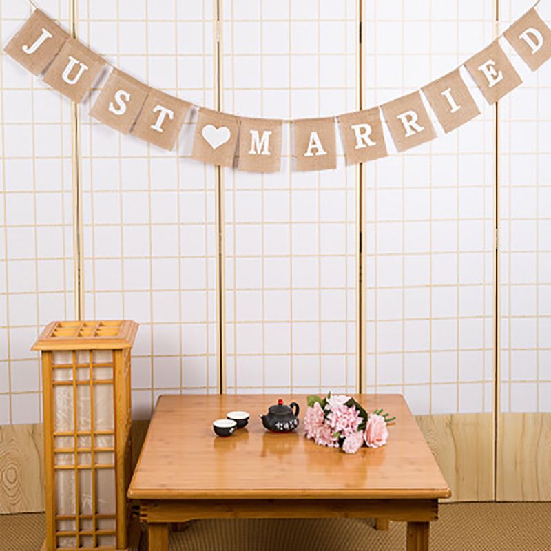 2019 Linen Colored Triangle Banner Alphabet Lace Flags Wedding Party Christmas Decoration Hotel Banquet Home Layout Supplies Factory Direct From