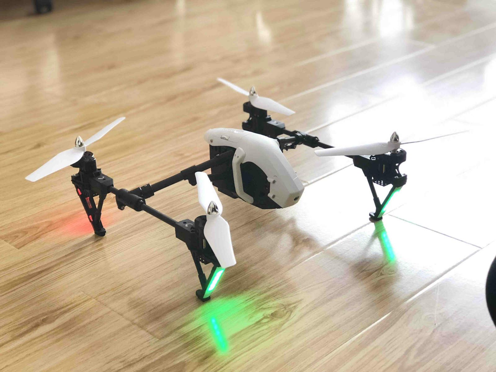 drone wltoys q333