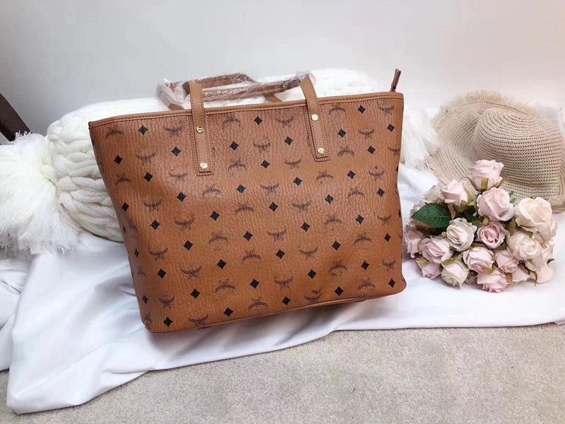 Best Luxury Bag For Moms IUCN Water