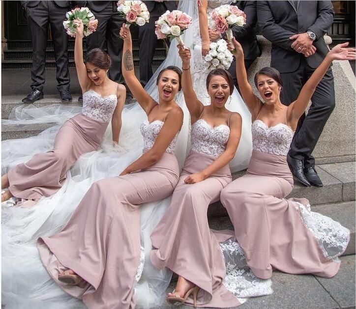 robe rose et blanche