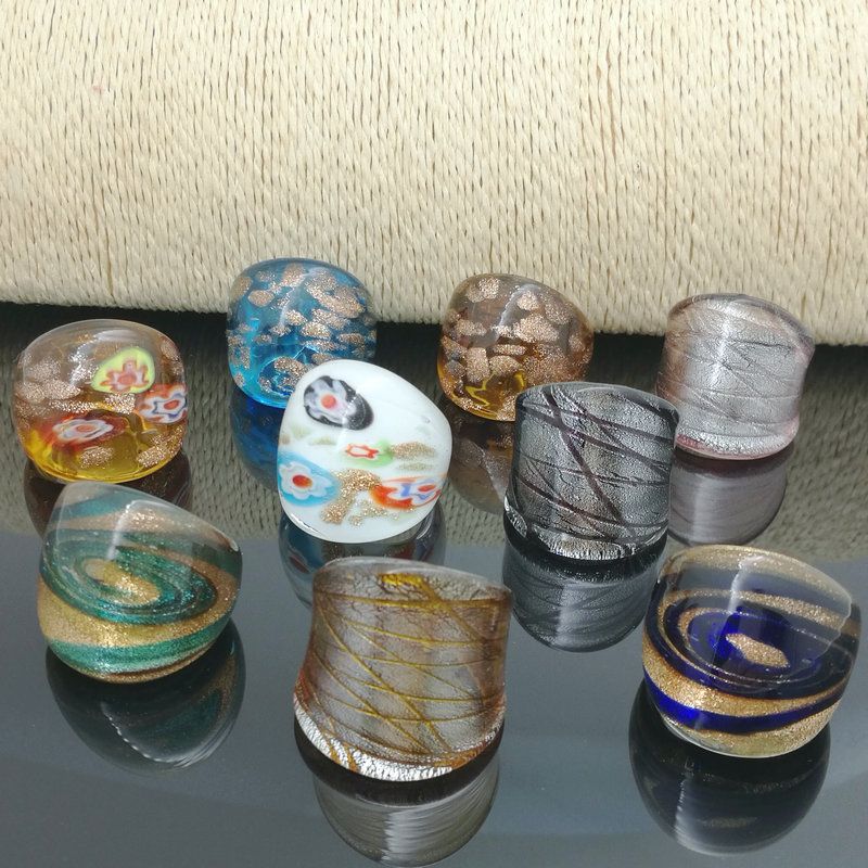 Venta al por mayor 9 piezas de color de la mezcla de cristal de Murano anillos de Murano 17-19 mm anillo de la banda modelo mixto al azar