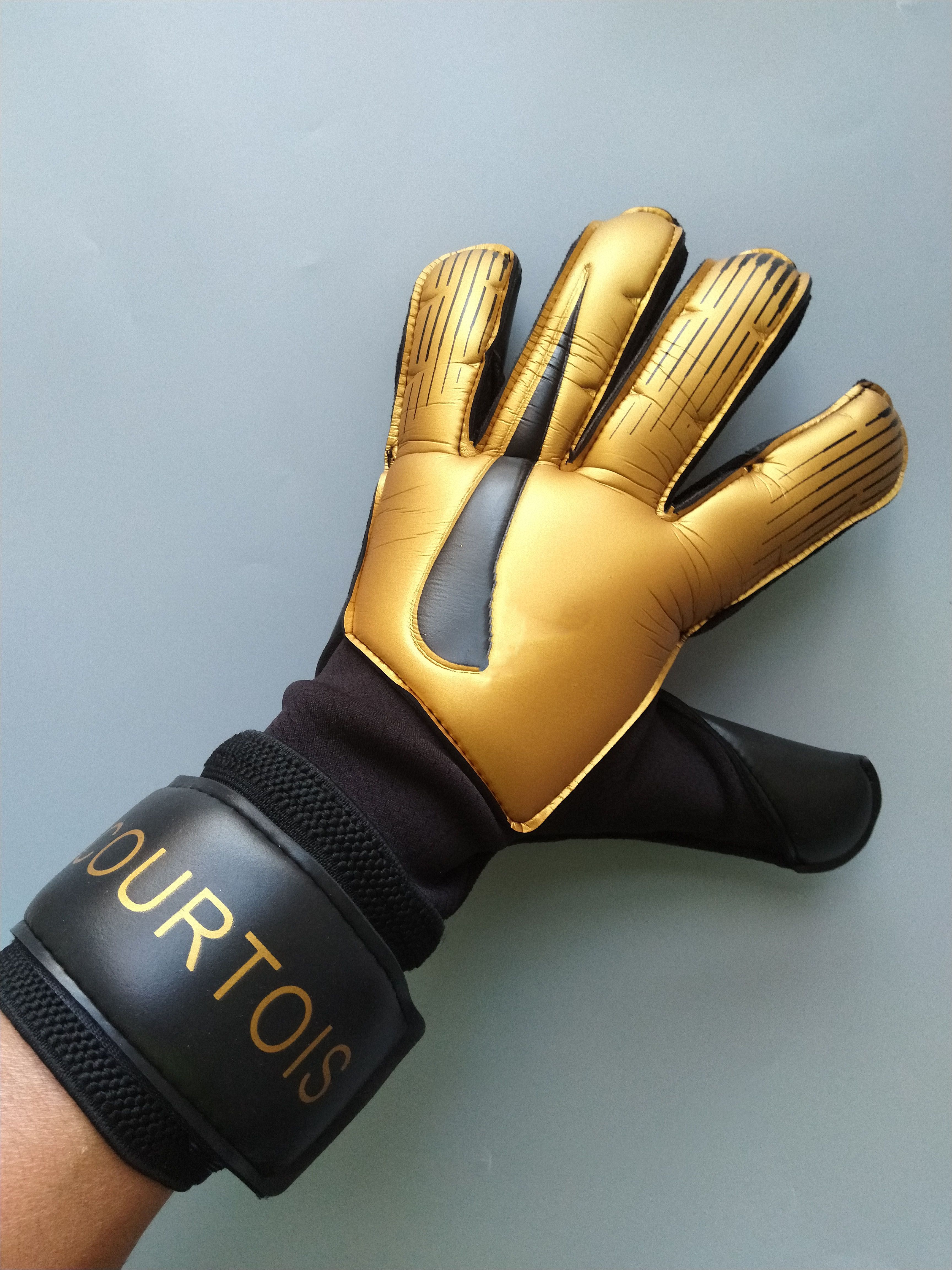 gold keeper gloves
