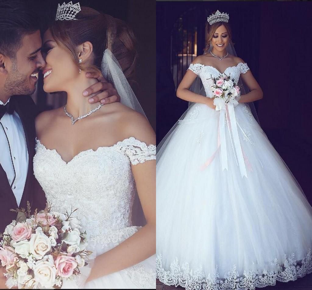 Vestidos de novia de encaje árabe 2018 Perlas de novia Vestido de fiesta Vestidos de novia de tul Vestidos de boda baratos vintage