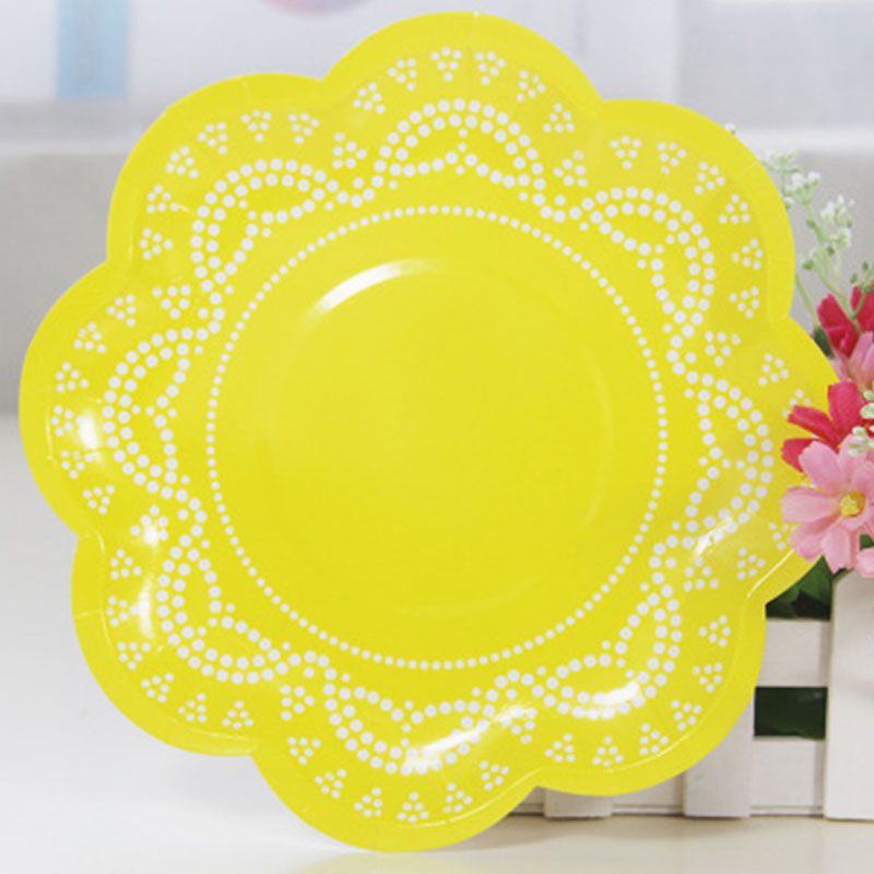 pastel yellow paper plates