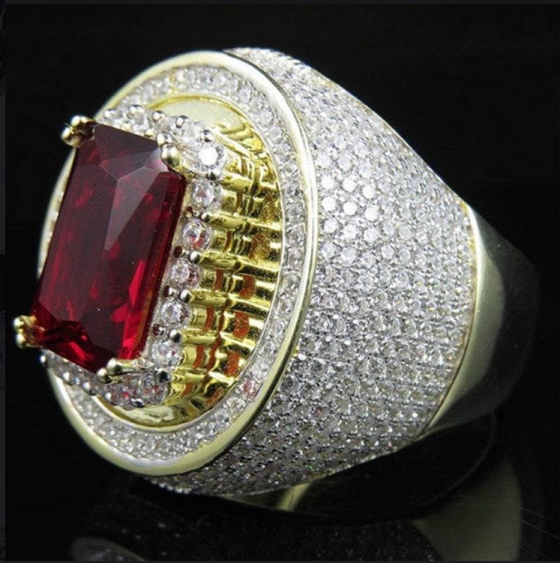2021 Domineering Men Red Rectangle Red Zircon Gold Ring Imitation