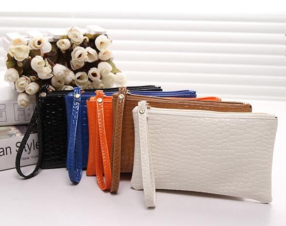2018 new crocodile fashion lady with a zip lock bag mobile phone bag 2018 new crocodile fashion lady with a zip lock bag mobile phone bag coin purse coin purse woman handbag mobile phone bag online with 5 72 piece on