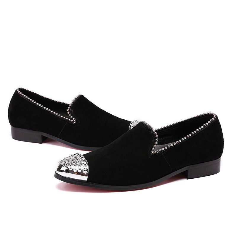 Compre Zapatos De Gamuza Negro Guapo Hombre Con El Partido Cap Metel De  Plata Y Boda De Los Hombres Del Holgazán De Los Zapatos De Los Hombres  Ocasionales A 75,27 € Del