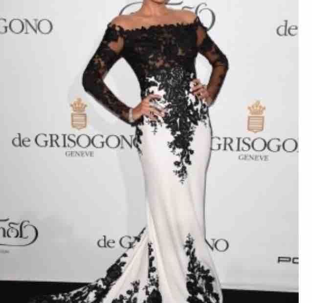 Acheter 2018 Bateau Manches Longues En Dentelle Noire Appliques