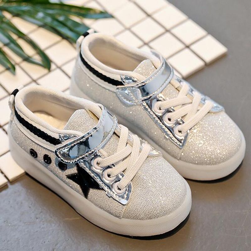 Compra 2018 Nueva Moda Niños Niñas Zapatos Led Niños Led Iluminación  Zapatillas Niños Luminosos Planos Zapatos Casuales Niño Niño Niña Estrellas  Zapatos Barato | Entrega Rápida Y Calidad | Es.Dhgate