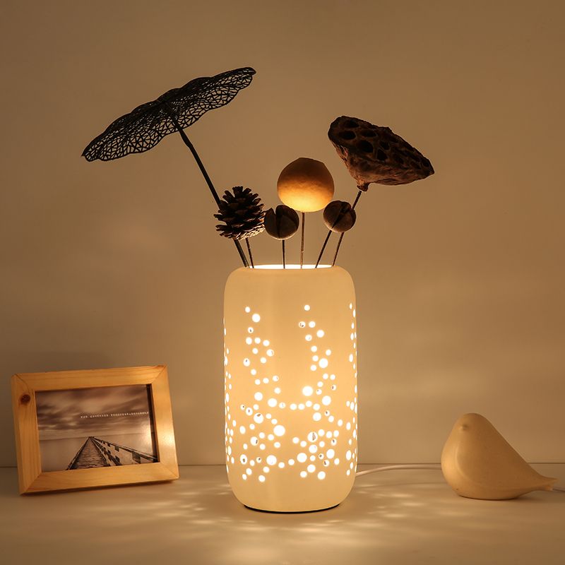 Creative Desk Lamp Fashion Ceramic Table Romantic Bedroom Flower Arranging Living Room Study Led Lights