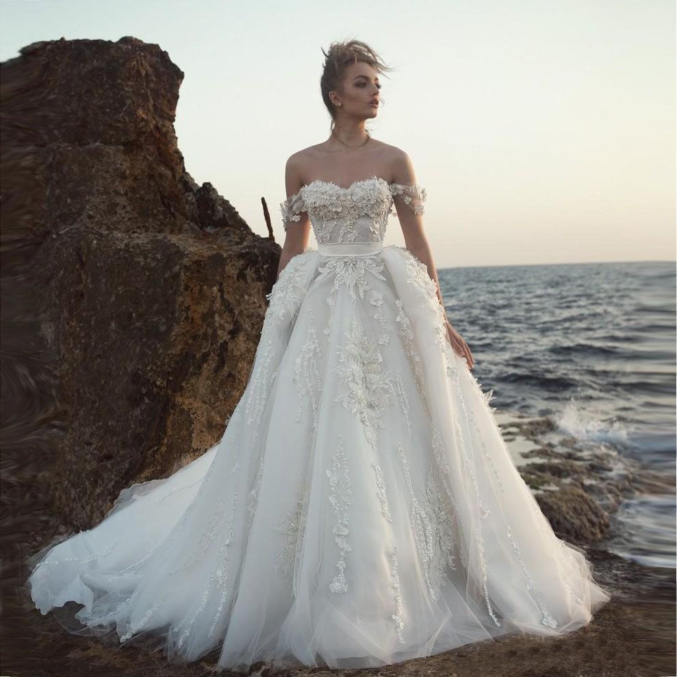 Watch Check Out HM’s New Wedding DressCollection video Watch Check Out HM’s New Wedding DressCollection video