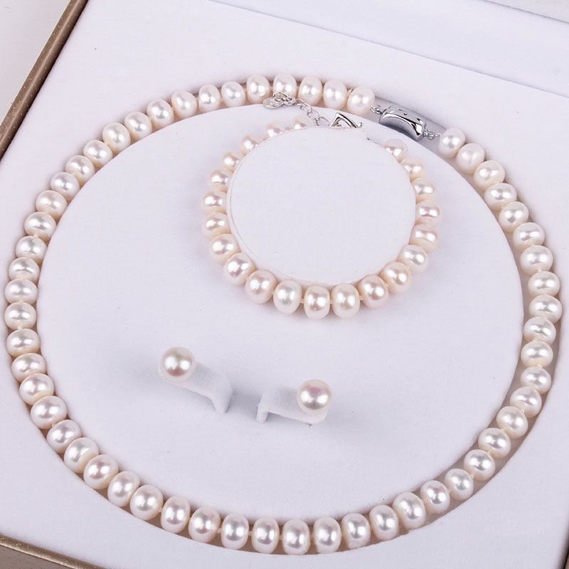 big pearl bracelet