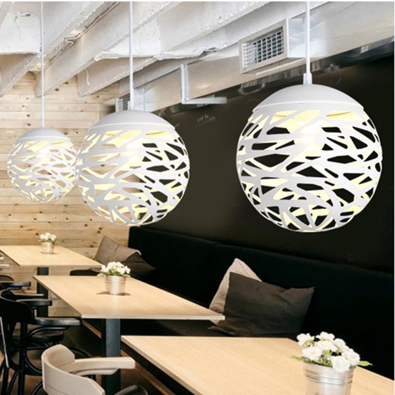 Großhandel Moderne LED Pendelleuchte Eisen Aushöhlen Metallkugel ... Großhandel Moderne LED Pendelleuchte Eisen Aushöhlen Metallkugel ...