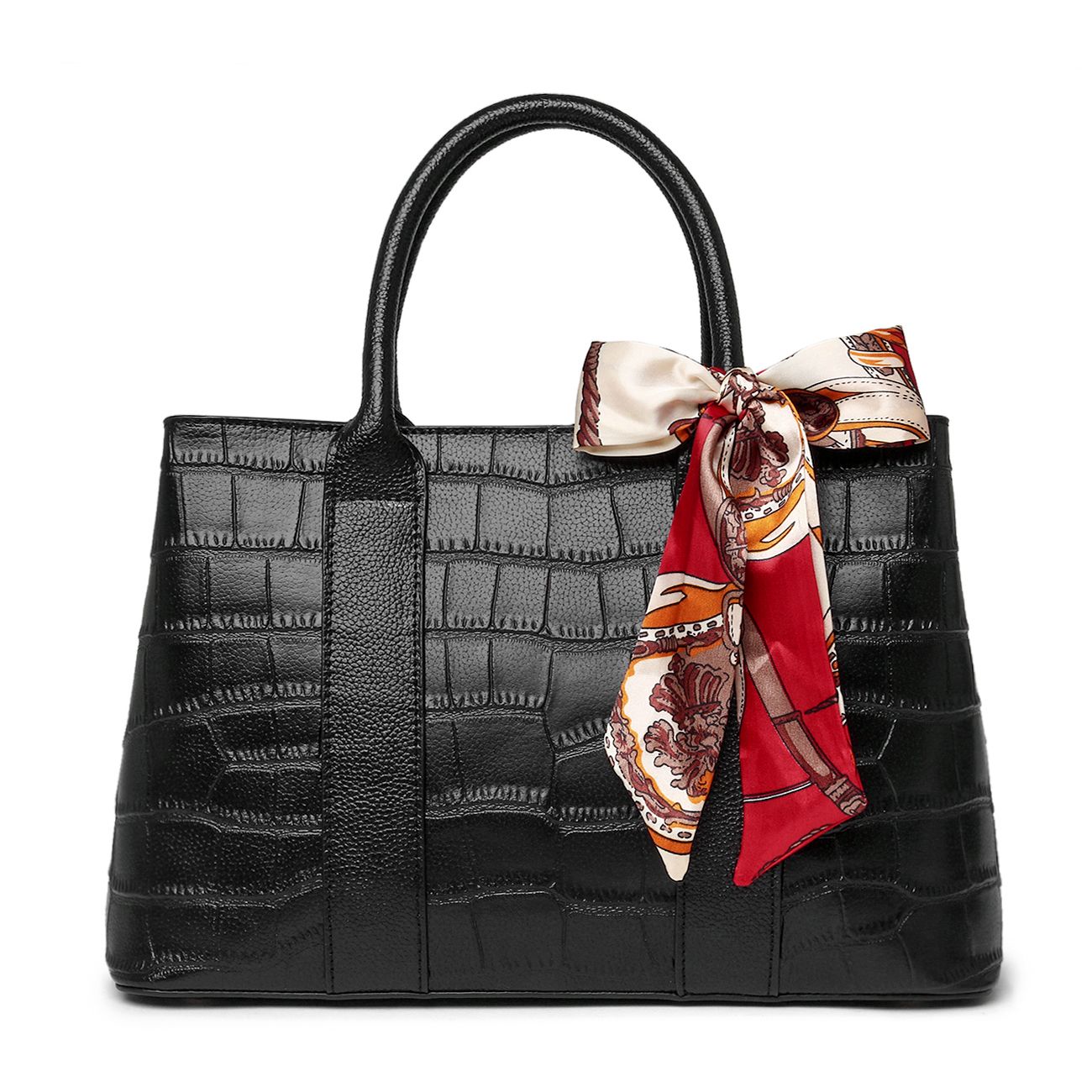 European Designer Handbags 2024 favors
