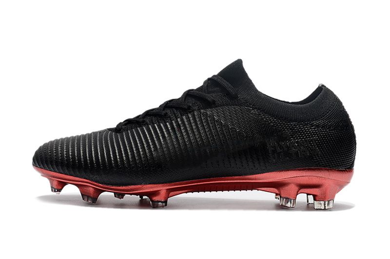 scarpe da calcio prezzi bassi